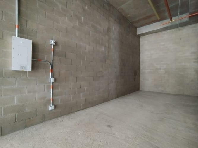 Local en arriendo en Laureles, Medellín, 32 m² · foto 8 de 8