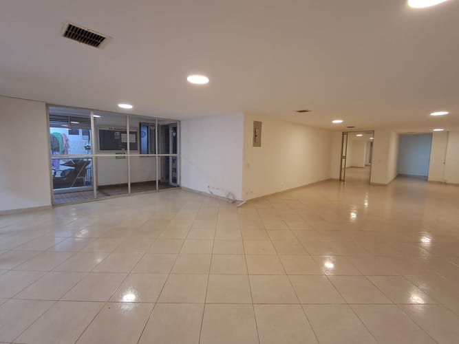 Local en arriendo en Boston, Medellín, 148 m² · foto 4 de 14