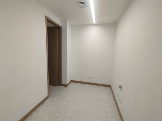 Consultorio en arriendo en El Poblado, Medellín, 38 m² · foto 4 de 11