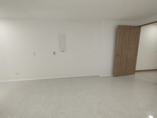 Consultorio en arriendo en El Poblado, Medellín, 38 m² · foto 6 de 11