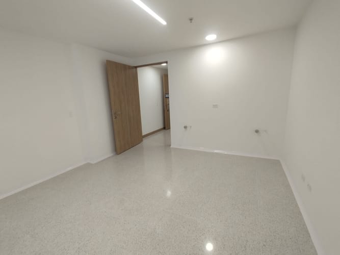Consultorio en arriendo en El Poblado, Medellín, 38 m² · foto 7 de 11