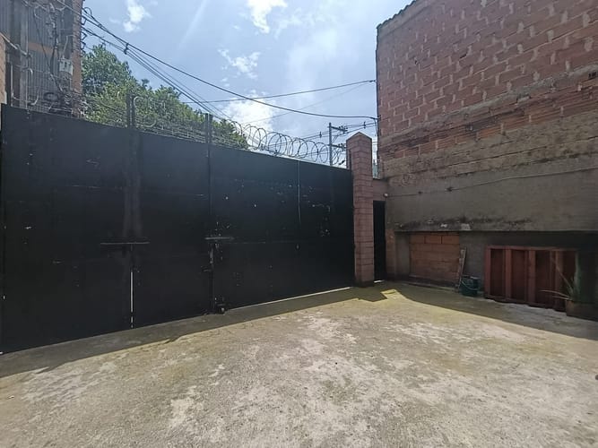 Bodega en arriendo en La Tablaza, La Estrella, 700 m² · foto 4 de 19