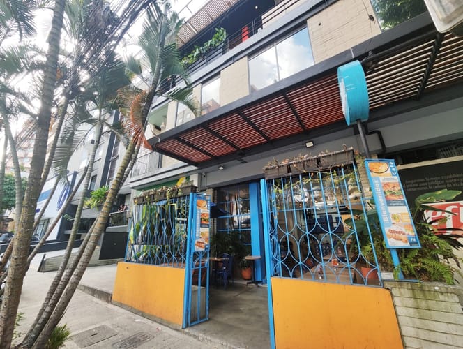 Local en arriendo en Laureles, Medellín, 64 m² · foto 2 de 12