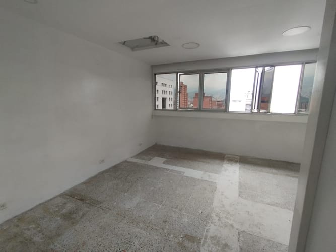 Consultorio en arriendo en La Candelaria, Medellín, 30 m² · foto 7 de 13