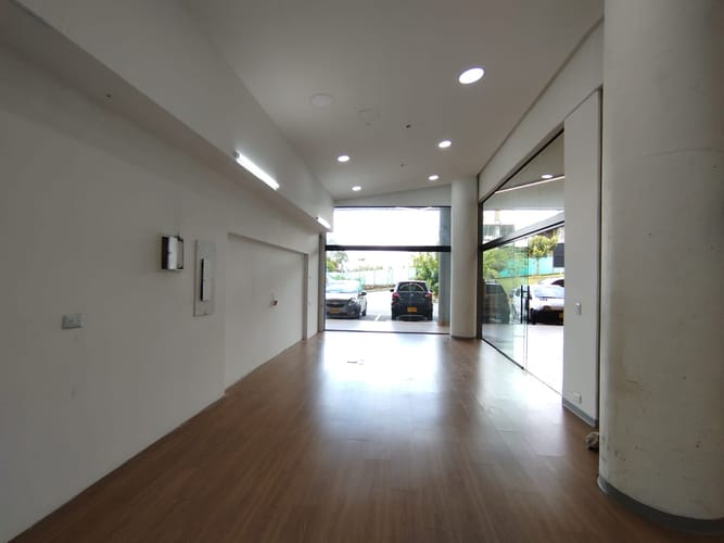 Local en arriendo en Los Colegios, Rionegro, 35 m² · foto 2 de 9