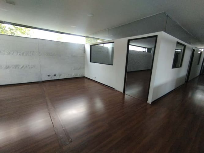 Edificio en arriendo en El Poblado, Medellín, 707 m² · foto 10 de 20