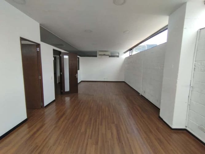 Edificio en arriendo en El Poblado, Medellín, 707 m² · foto 11 de 20