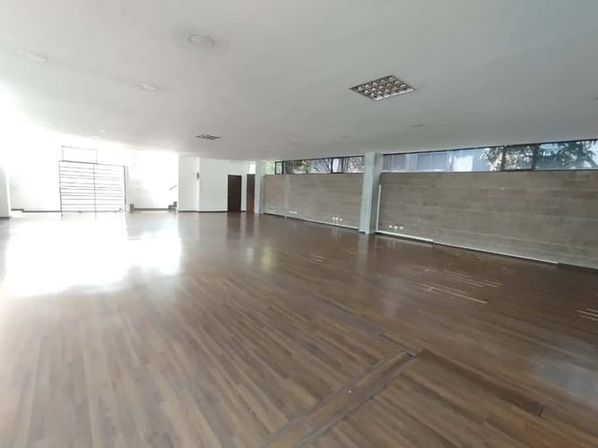 Edificio en arriendo en El Poblado, Medellín, 707 m² · foto 19 de 20