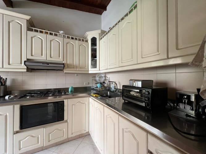 Apartamento de 3 alcobas en arriendo en El Poblado, Medellín, 172 m² · foto 2 de 20