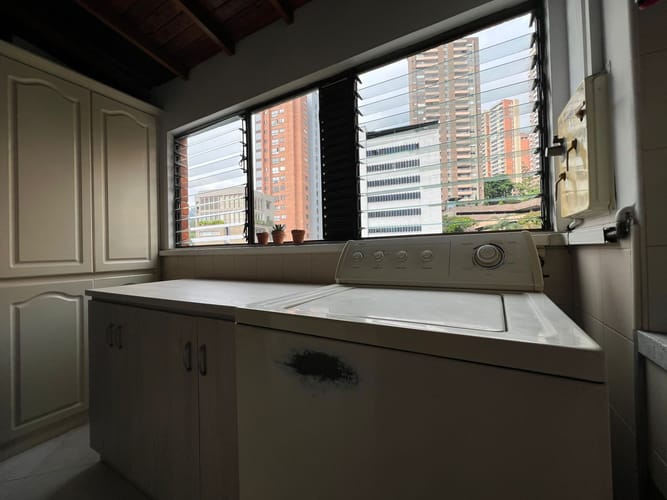 Apartamento de 3 alcobas en arriendo en El Poblado, Medellín, 172 m² · foto 8 de 20