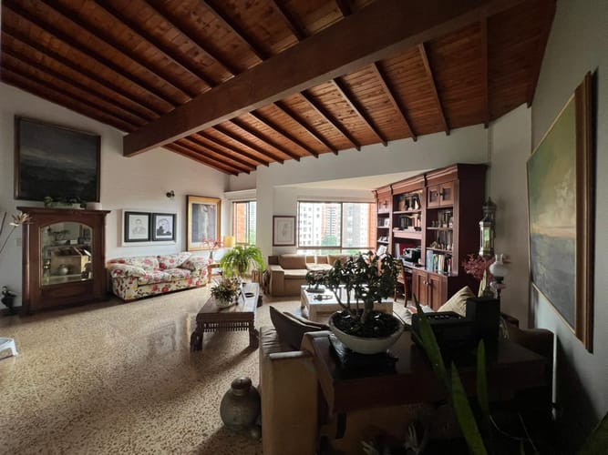 Apartamento de 3 alcobas en arriendo en El Poblado, Medellín, 172 m² · foto 9 de 20