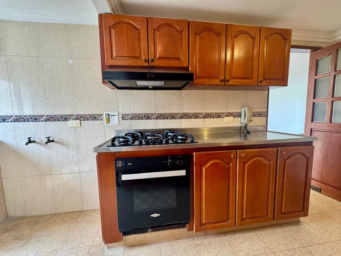 Apartamento de 3 alcobas en arriendo en El Poblado, Medellín, 137 m² · foto 5 de 20