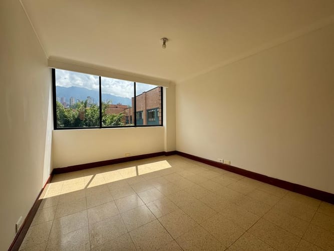 Apartamento de 3 alcobas en arriendo en El Poblado, Medellín, 137 m² · foto 11 de 20