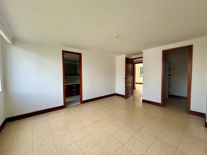 Apartamento de 3 alcobas en arriendo en El Poblado, Medellín, 137 m² · foto 14 de 20