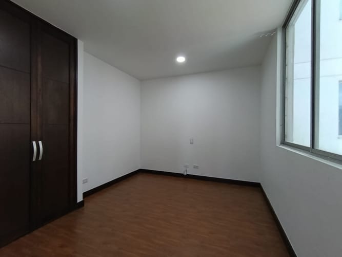 Apartamento de 3 alcobas en arriendo en Las Lomitas, Sabaneta, 135 m² · foto 5 de 20