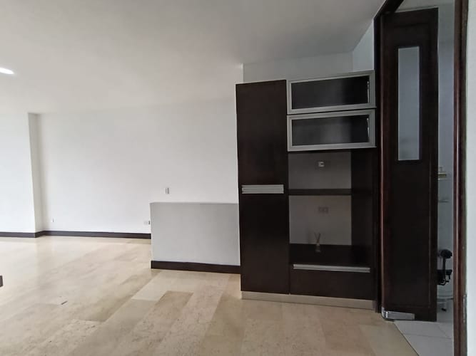 Apartamento de 3 alcobas en arriendo en Las Lomitas, Sabaneta, 135 m² · foto 17 de 20