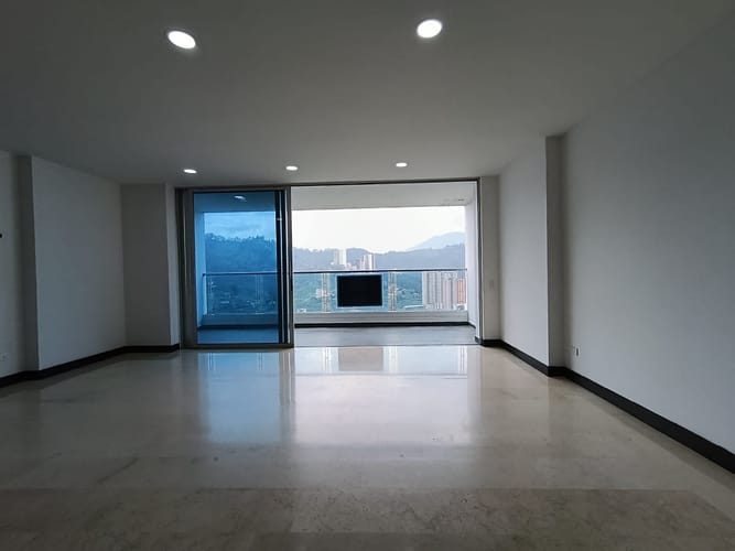 Apartamento de 3 alcobas en arriendo en Las Lomitas, Sabaneta, 135 m² · foto 18 de 20