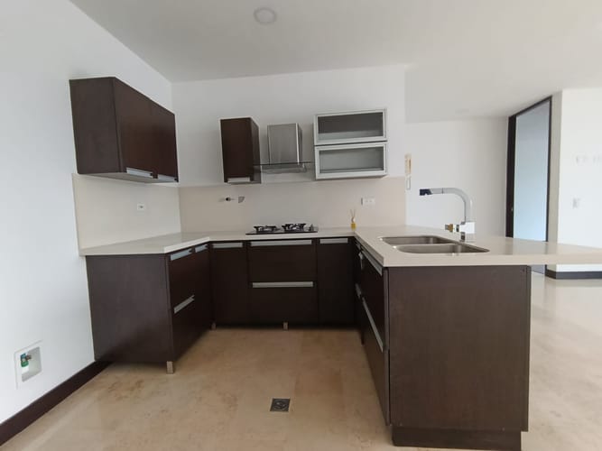 Apartamento de 3 alcobas en arriendo en Las Lomitas, Sabaneta, 135 m² · foto 19 de 20