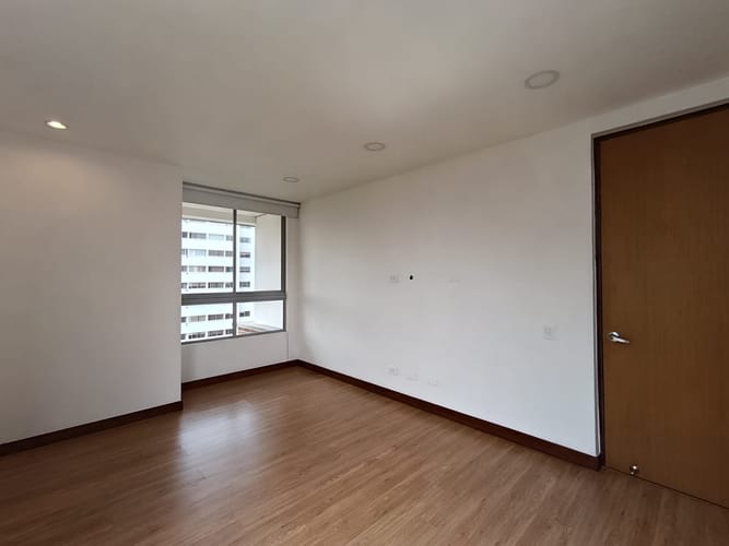 Apartamento de 2 alcobas en arriendo en El Poblado, Medellín, 110 m² · foto 10 de 18