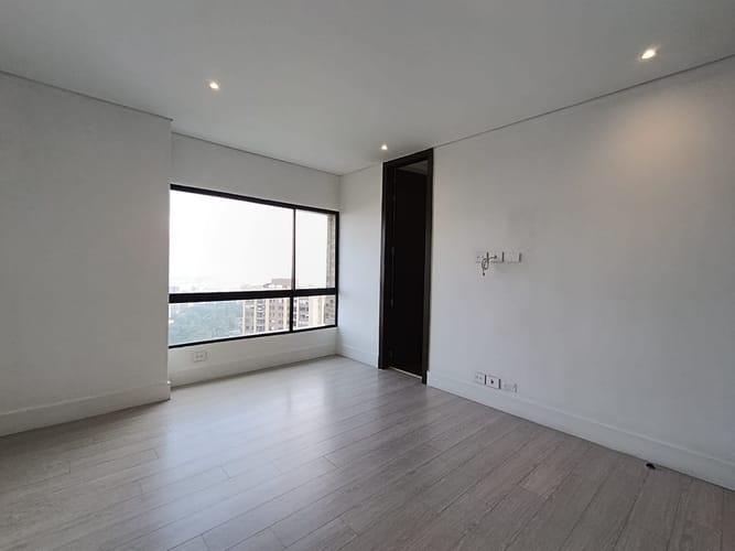 Apartamento de 3 alcobas en arriendo en El Poblado, Medellín, 126 m² · foto 11 de 20
