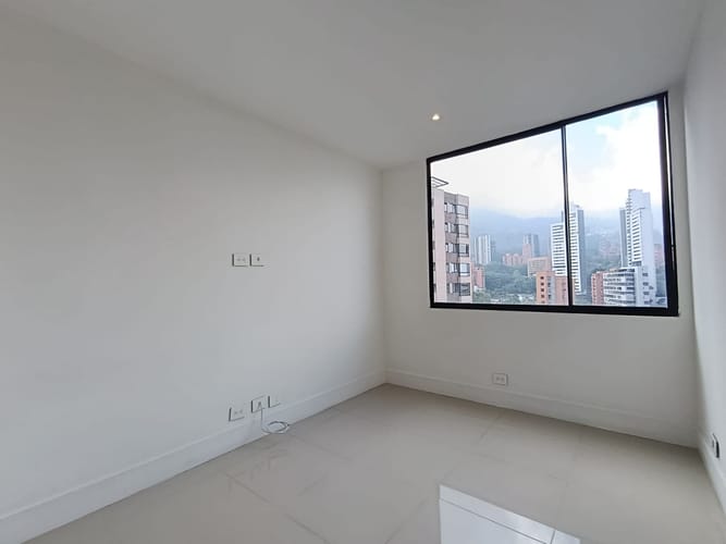 Apartamento de 3 alcobas en arriendo en El Poblado, Medellín, 126 m² · foto 14 de 20