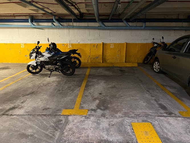 Bodega en arriendo en El Poblado, Medellín, 439 m² · foto 2 de 20