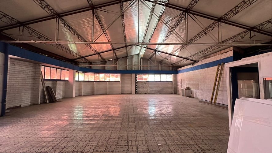 Bodega en arriendo en El Poblado, Medellín, 439 m² · foto 4 de 20