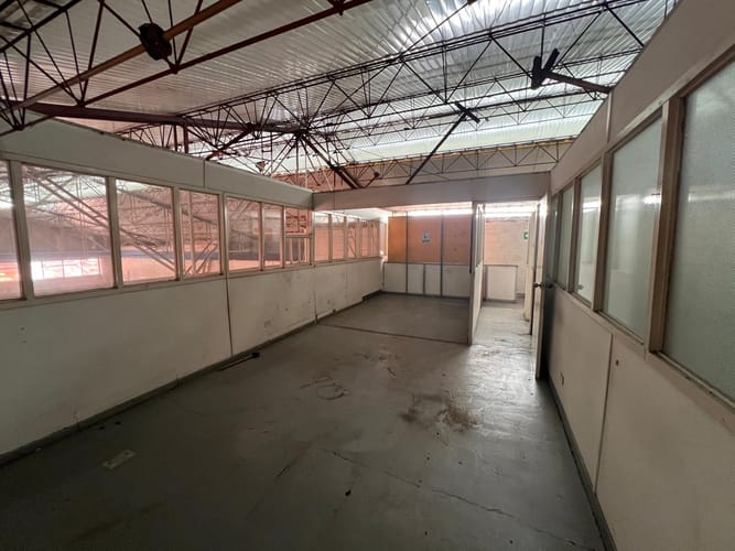 Bodega en arriendo en El Poblado, Medellín, 439 m² · foto 8 de 20