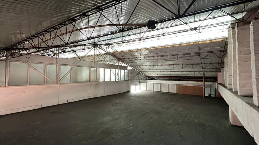 Bodega en arriendo en El Poblado, Medellín, 439 m² · foto 9 de 20