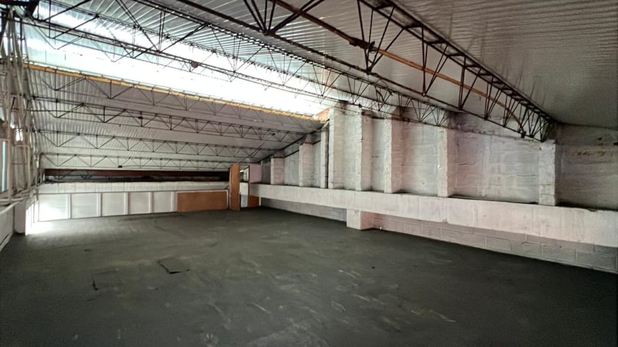 Bodega en arriendo en El Poblado, Medellín, 439 m² · foto 10 de 20