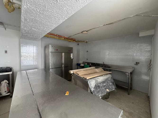 Local en arriendo en Laureles, Medellín, 1700 m² · foto 3 de 20