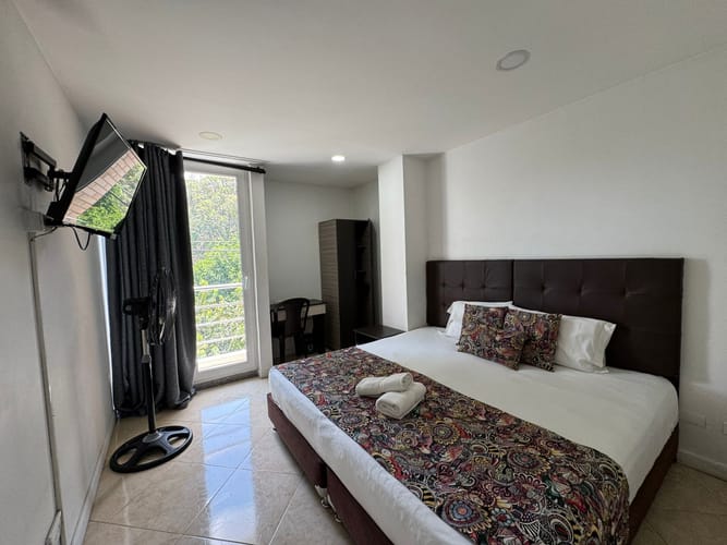 Local en arriendo en Laureles, Medellín, 1700 m² · foto 5 de 20