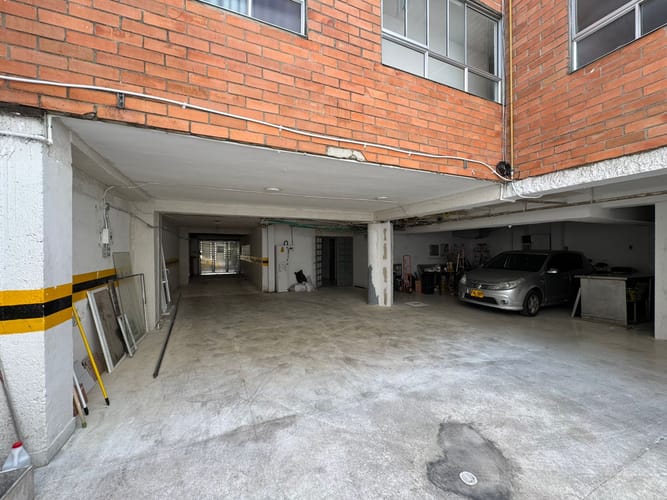 Local en arriendo en Laureles, Medellín, 1700 m² · foto 19 de 20