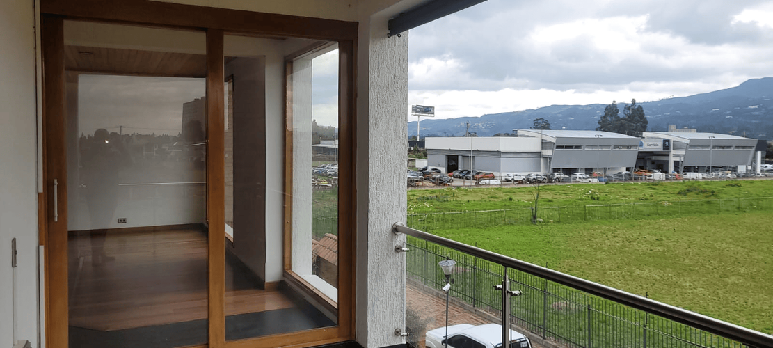 Casa de 5 alcobas en venta en Laura Vicuña, Chía, 367 m² · foto 4 de 7