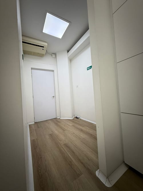 Local en arriendo en La Candelaria, Medellín, 26 m² · foto 4 de 14