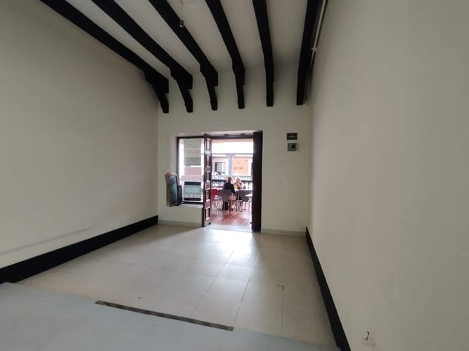 Local en arriendo en La Candelaria, Medellín, 30 m² · foto 2 de 15