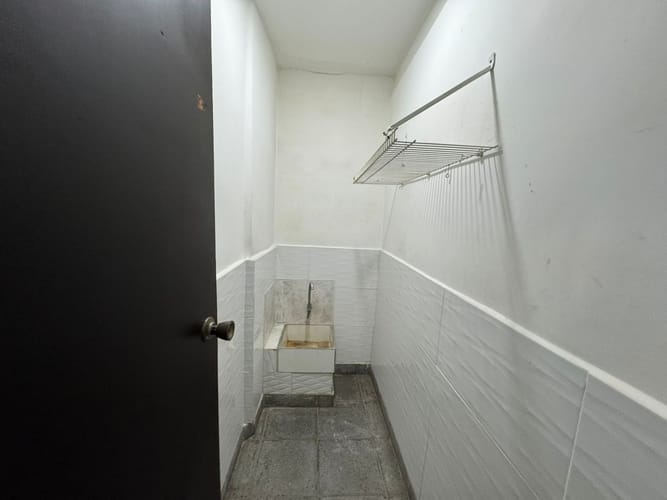 Bodega en arriendo en Primavera, Envigado, 310 m² · foto 10 de 12