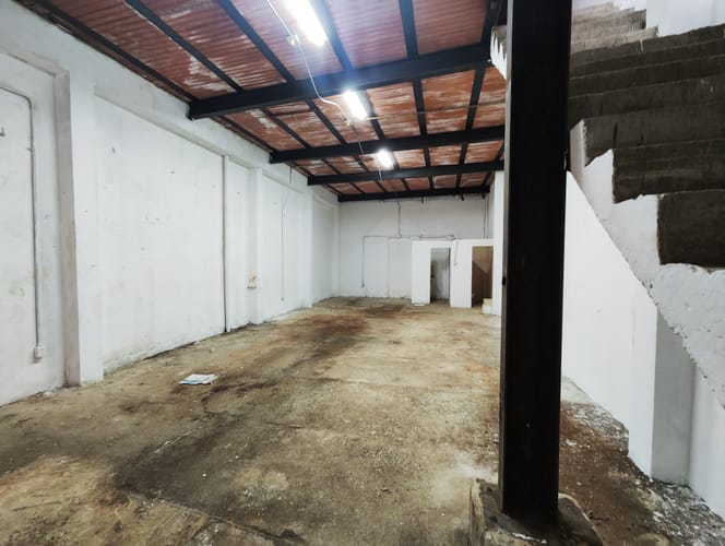 Bodega en arriendo en El Chagualo, Medellín, 162 m² · foto 2 de 11