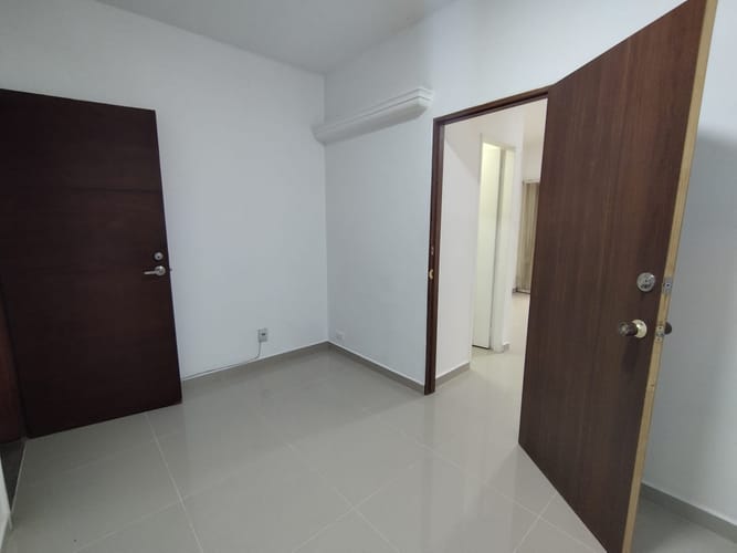 Oficina en arriendo en La Aguacatala, Medellín, 25 m² · foto 2 de 10
