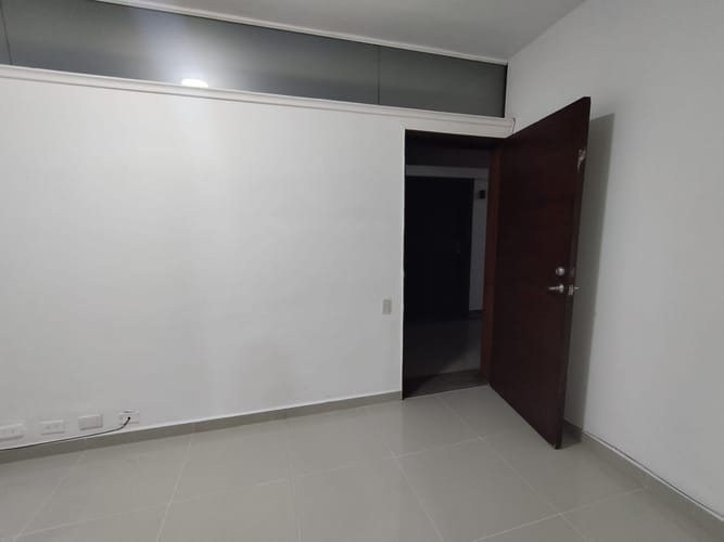 Oficina en arriendo en La Aguacatala, Medellín, 25 m² · foto 8 de 10
