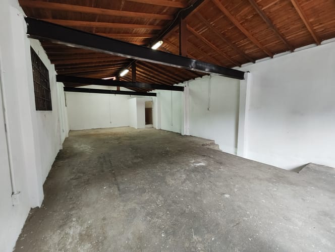 Bodega en arriendo en El Chagualo, Medellín, 162 m² · foto 8 de 11