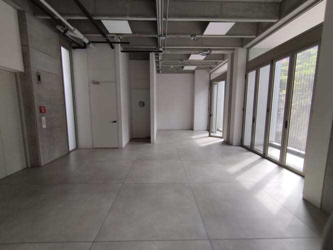 Local en arriendo en El Poblado, Medellín, 132 m² · foto 2 de 10