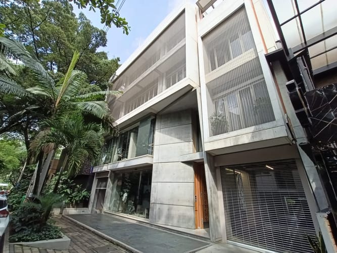 Local en arriendo en El Poblado, Medellín, 132 m² · foto 9 de 10