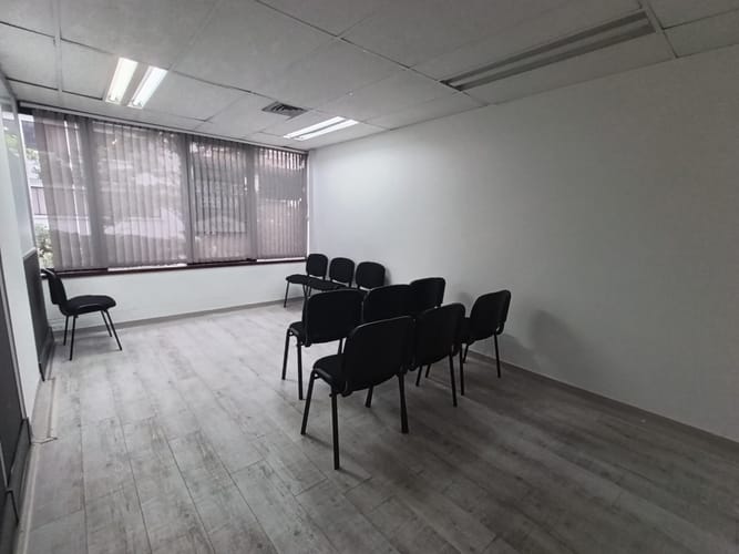 Oficina en arriendo en El Poblado, Medellín, 140 m² · foto 10 de 15