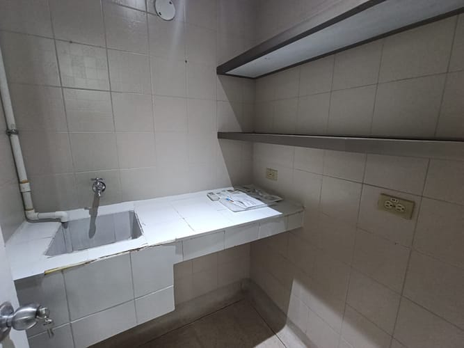 Oficina en arriendo en El Poblado, Medellín, 140 m² · foto 13 de 15