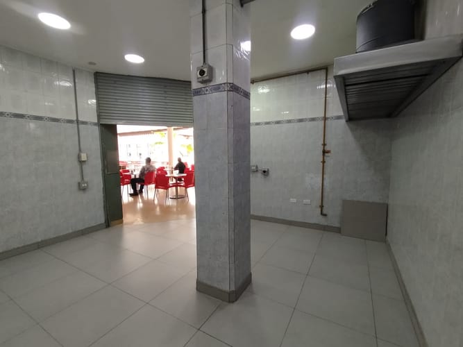 Local en arriendo en El Rincón, Medellín, 22 m² · foto 3 de 15