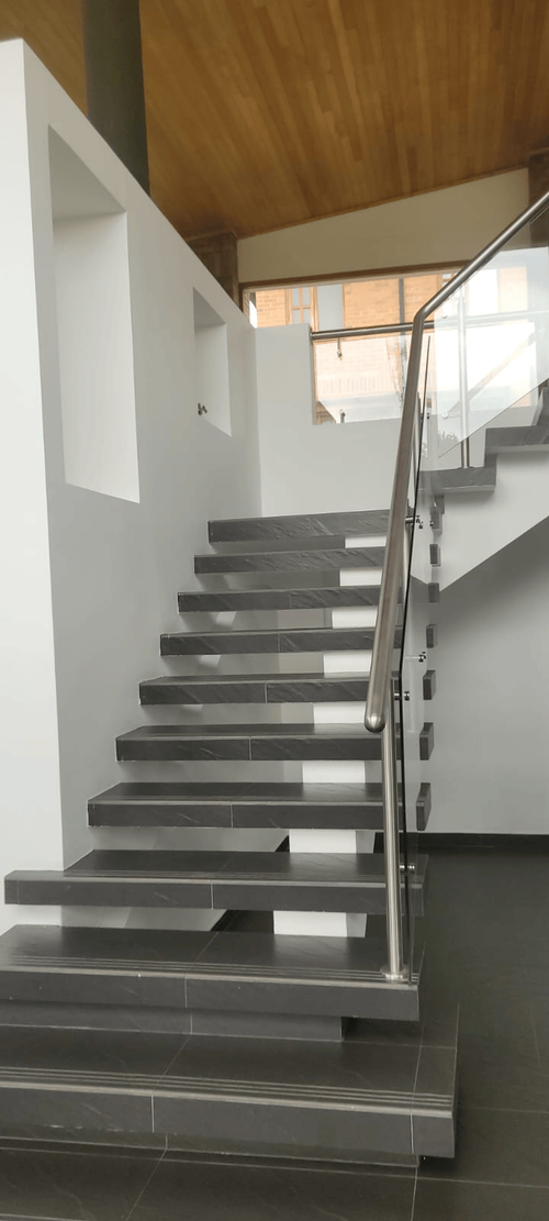 Casa de 5 alcobas en venta en Laura Vicuña, Chía, 367 m² · foto 7 de 7