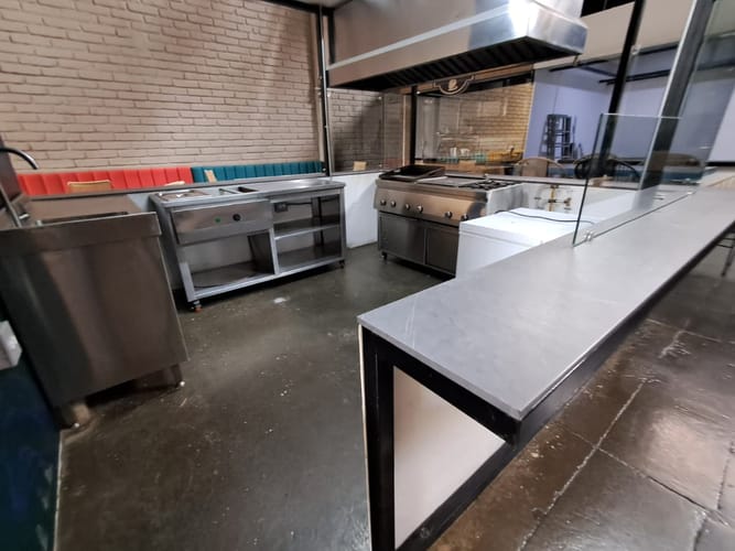 Local en arriendo en Laureles, Medellín, 12 m² · foto 10 de 15