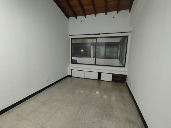 Local en arriendo en La Candelaria, Medellín, 32 m² · foto 7 de 9