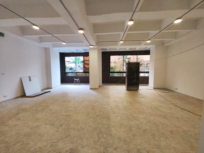 Local en arriendo en Laureles, Medellín, 90 m² · foto 2 de 11